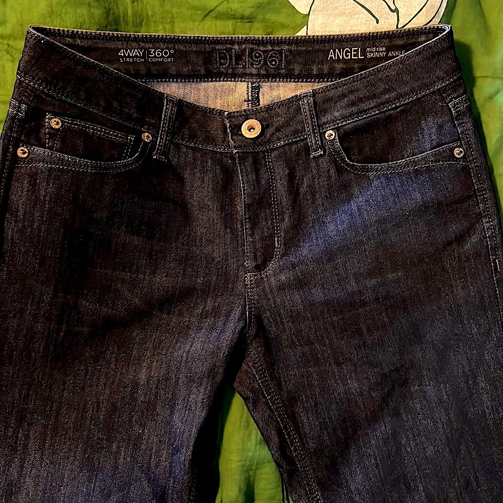 COPY - DL1961 Womens Mid Rise Jeans🦋